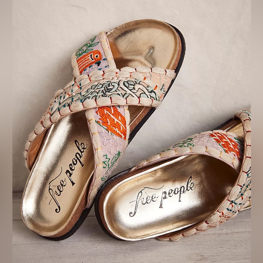 Free People Windflowers Crossband Sandals. Size 7. Excellent Condition!
